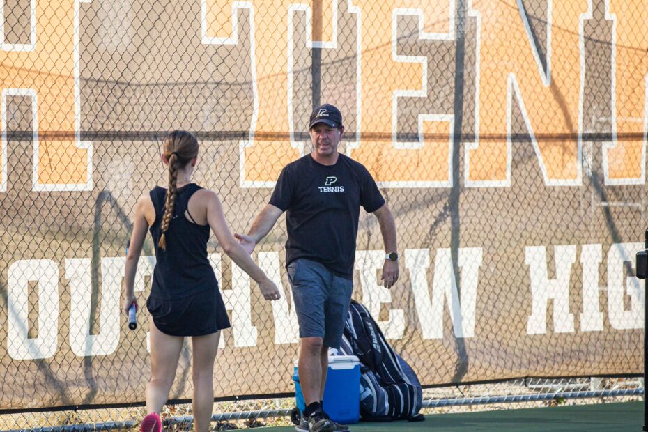 Difference Between Practicing and Training in Tennis